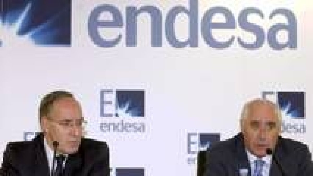 El presidente de Endesa, Manuel Pizarro, y el consejero delegado de la eléctrica, Rafael Miranda