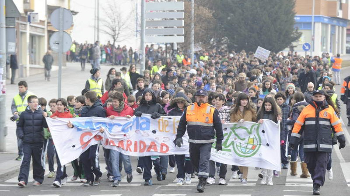 Aspecto que presentaba la masiva marcha protagonizada por miles de niños de la capital.