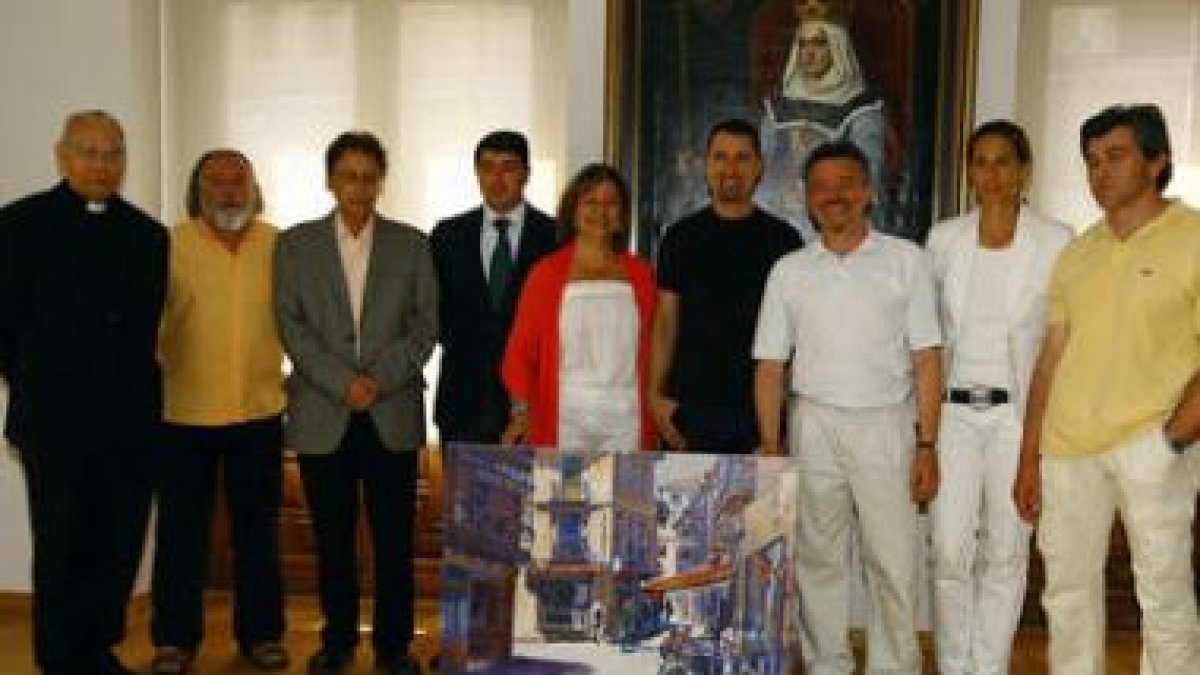 Foto de familia de la entrega de los premios. De izquierda a derecha, Máximo Gómez Rascón, Juan Carl
