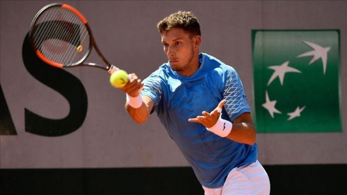 Pablo Carreño devuelve un golpe en su debut en París ante Kovalik.