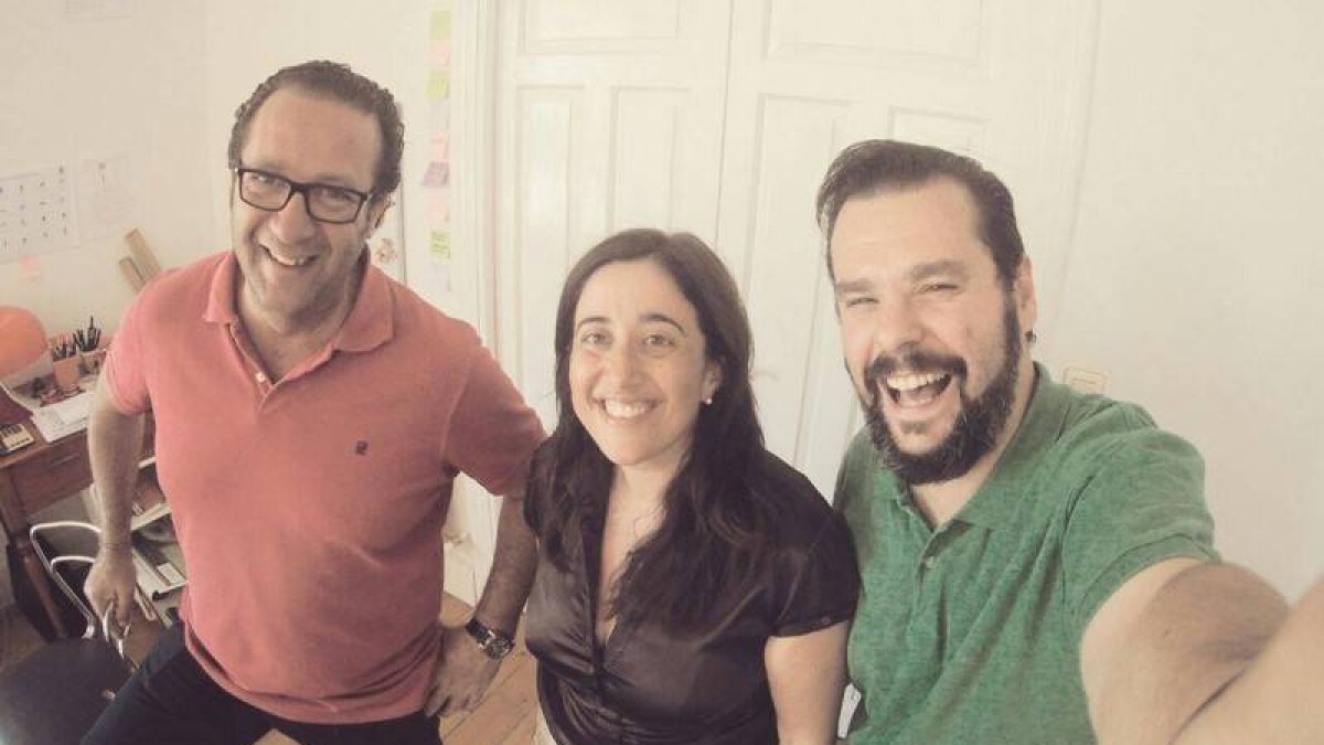 Álvaro Ayarza, Beni Rodríguez y Ramón F. Polanco se hacen un selfie