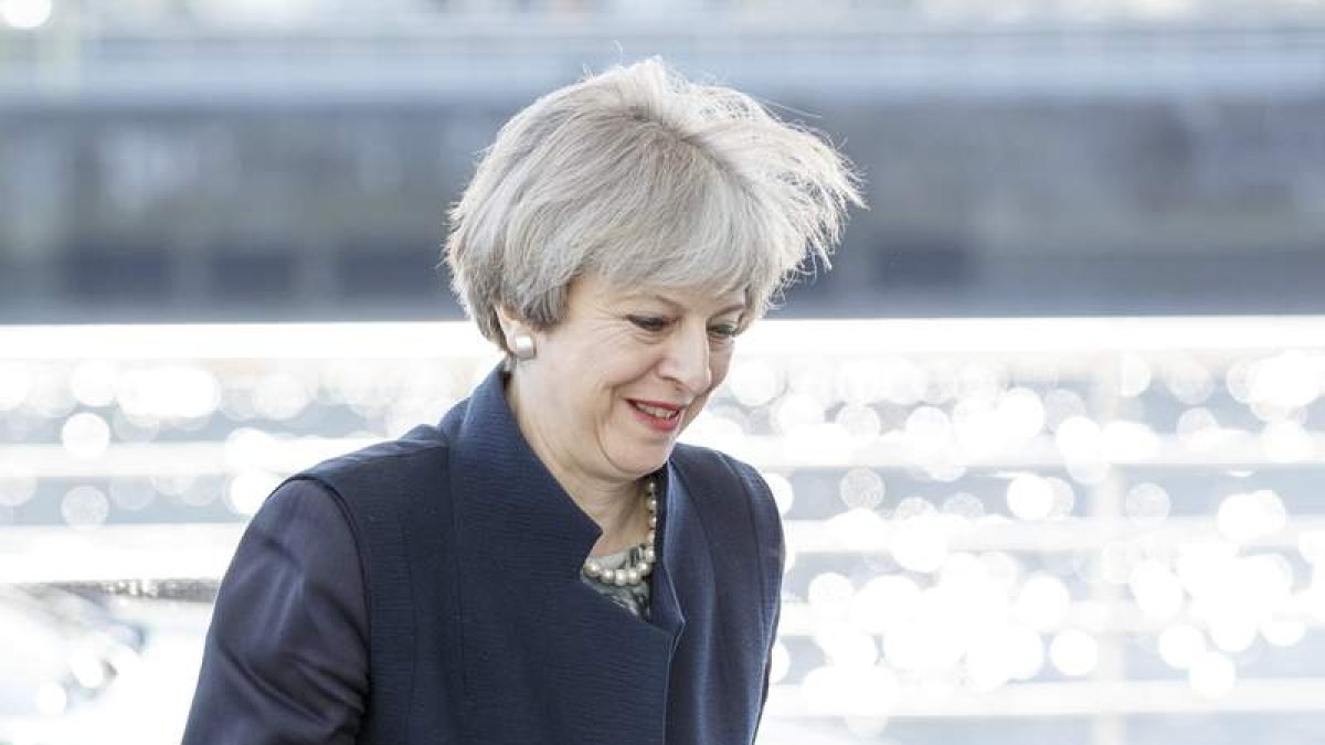 La primera ministra británica, Theresa May, llega a la reunión con Sturgeon. ROBERT PERRY