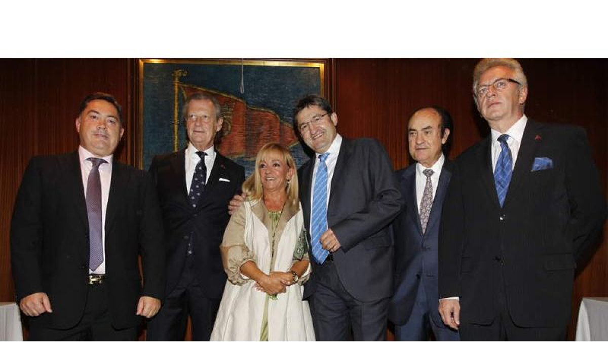 Marcos Martínez, Jorge Vázquez, Isabel Carrasco, Óscar Campillo, José Antonio Cabañeros y Julio Cayón, en la entrega del Garbanzo de Plata.