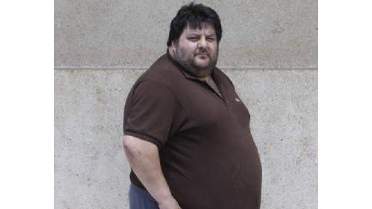 El delegado de la Cultural Francisco Moyano pesa 184 kilos.