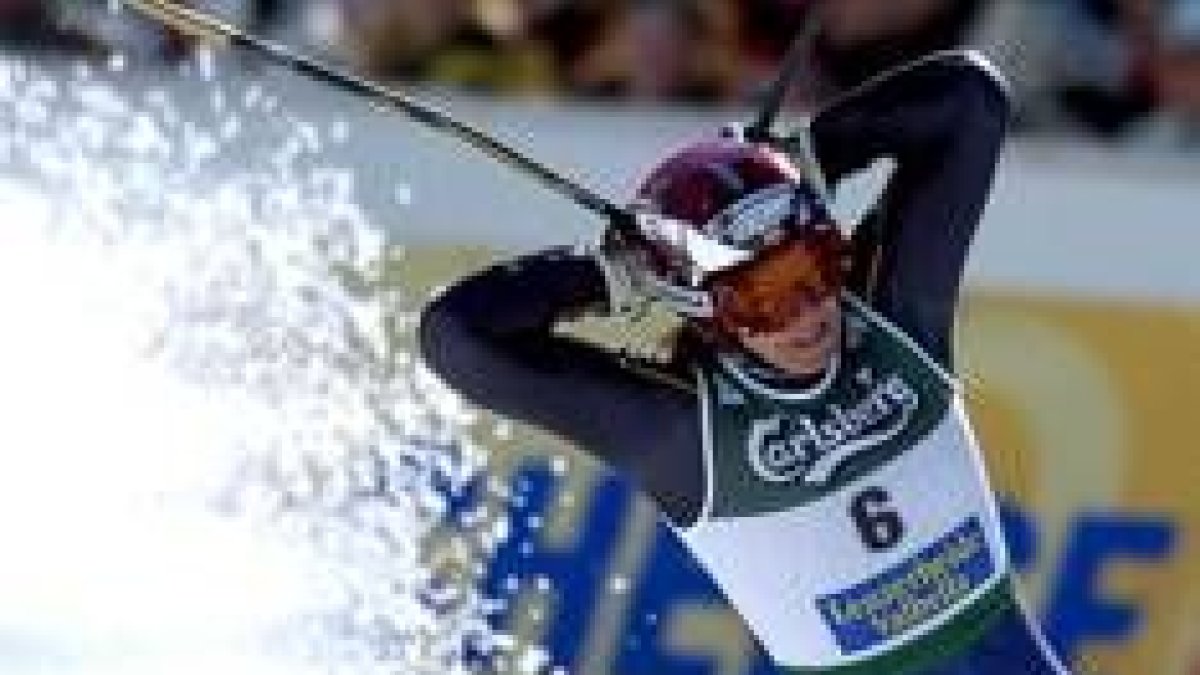 María José Rienda celebra su triunfo en el slalom gigante de mujeres