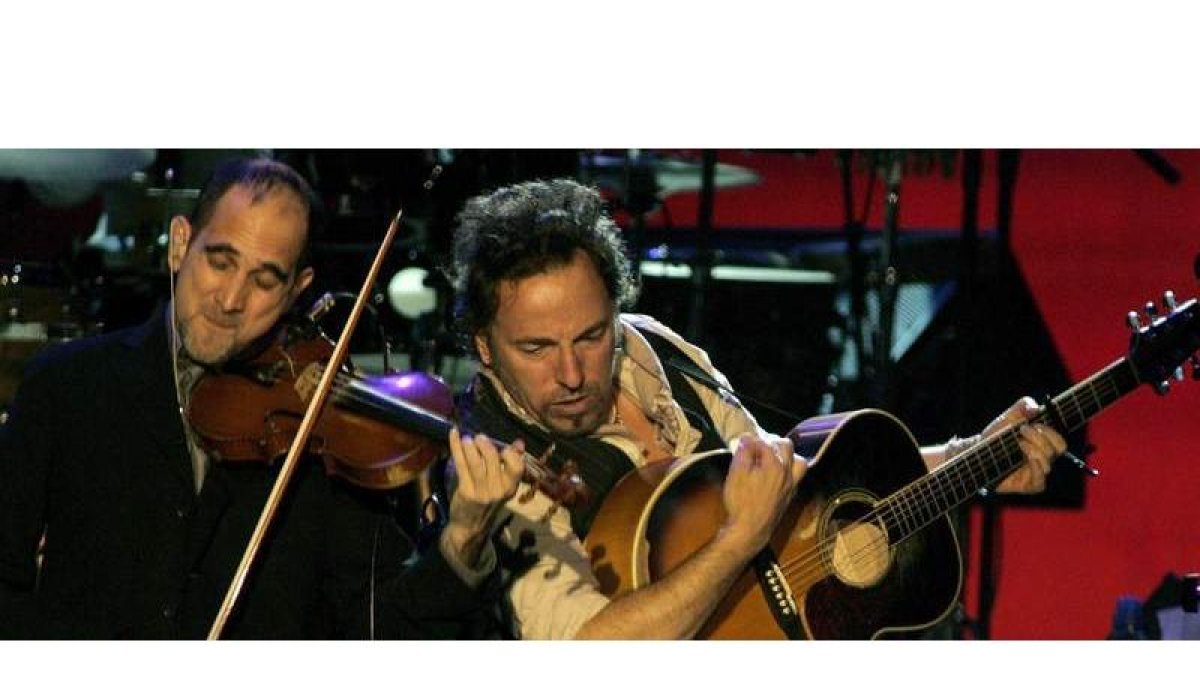 Los promotores dicen que Bruce Springsteen sólo actuará en Gijón porque el IVA del 21% no es competitivo.