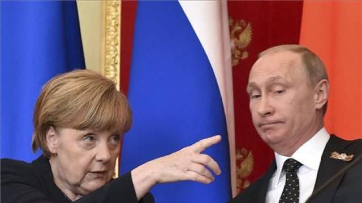 Los líderes de Rusia y Alemania han mantenido una rueda de prensa conjunta este domingo en el Kremlin.