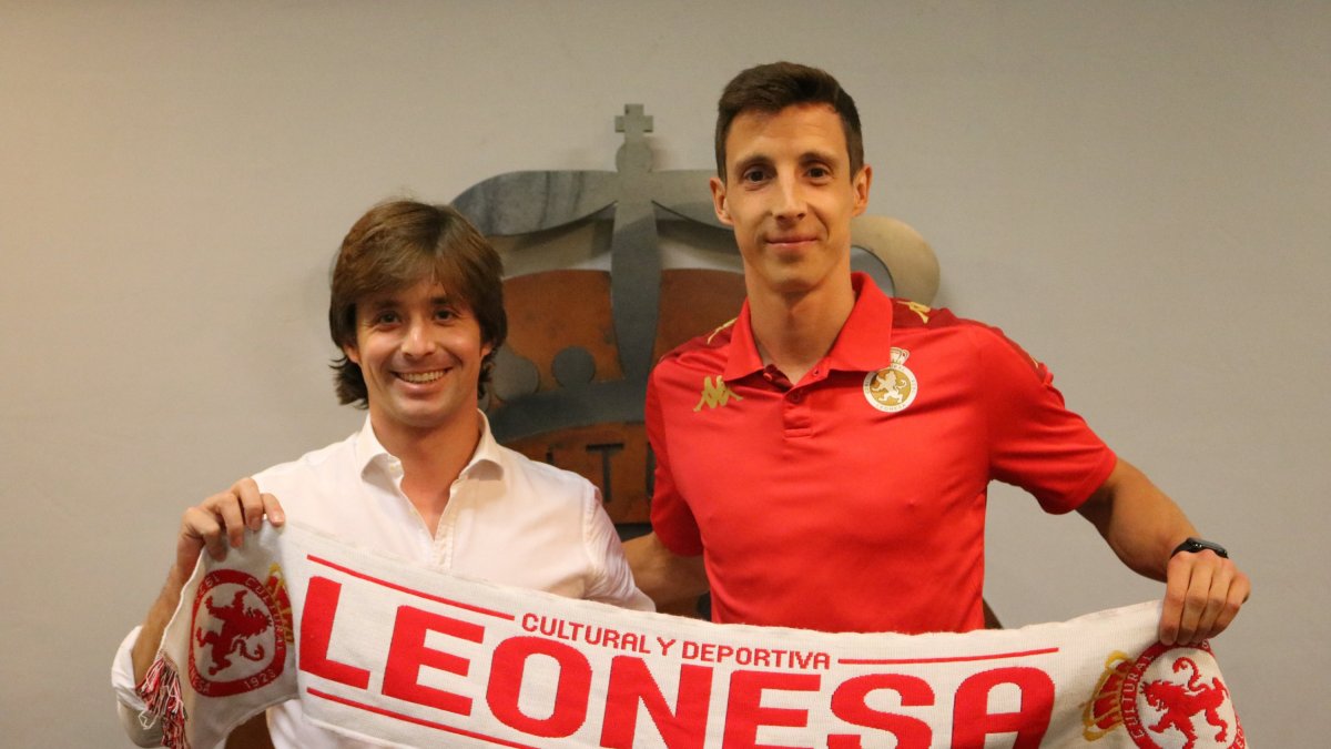 Guillermo Fernández en su presentación como jugador de la Cultural. CYDL