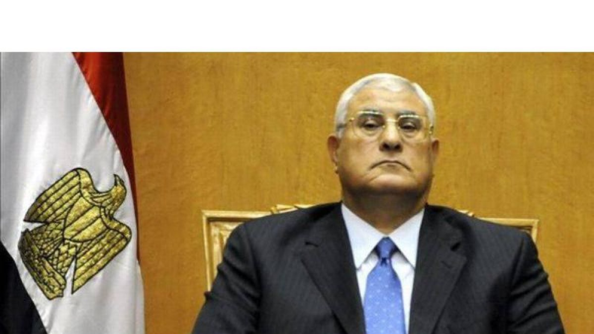 Mansur, antes de jurar el cargo como presidente interino de Egipto, este jueves.