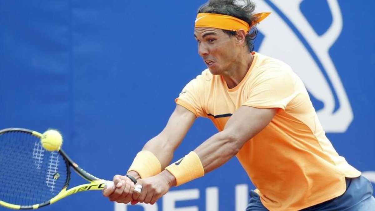 Rafael Nadal, en una jugada del partido ante Fognini.