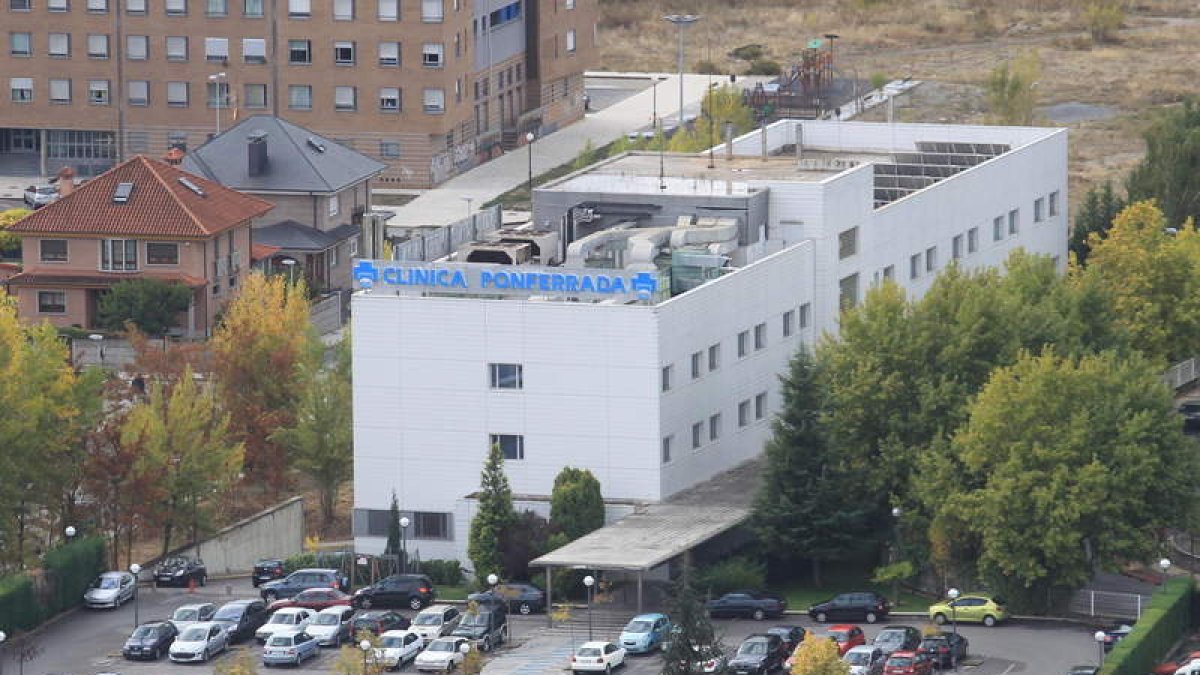 Vista panorámica de las instalaciones de Clínica Ponferrada.