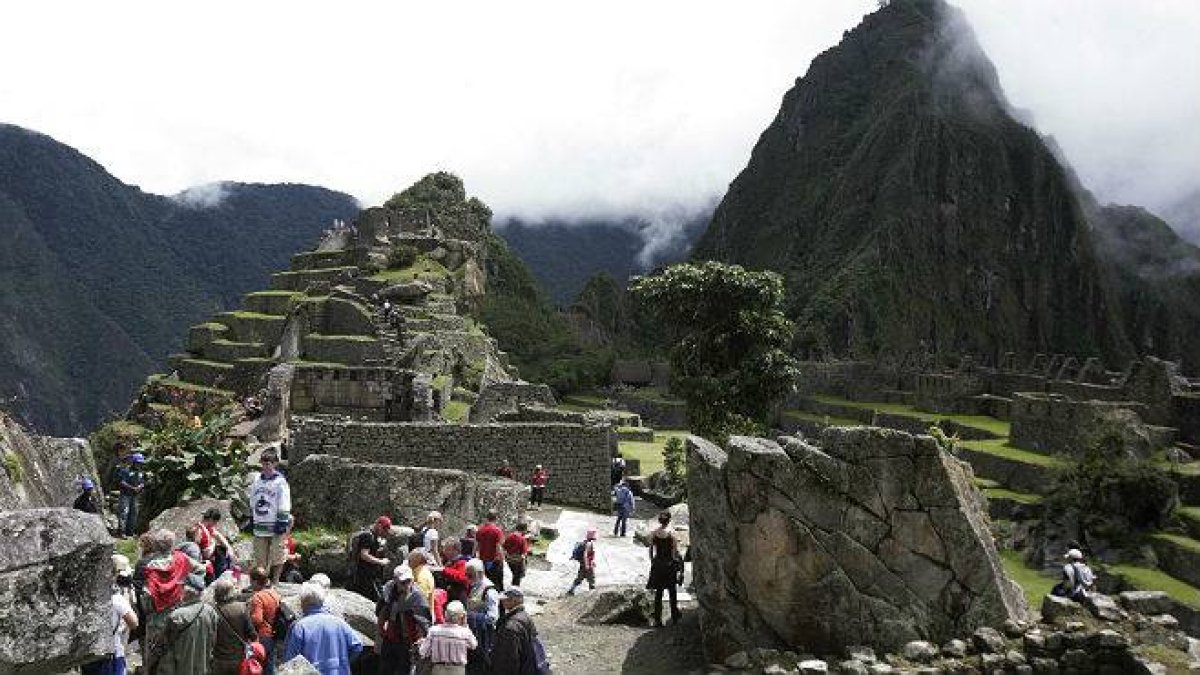 El túnel que atravisa el Machu Picchu lleva 500 años oculto en la selva.