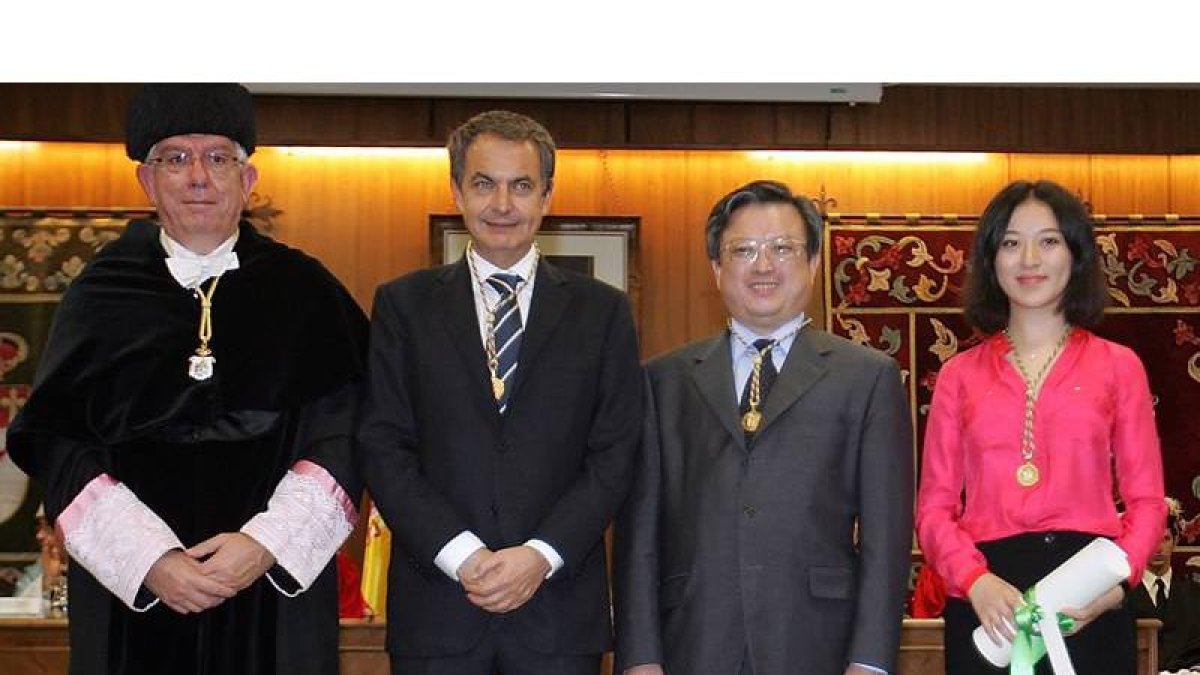 José Ángel Hermida, José Luis Rodríguez Zapatero, Zhu Bangzao y Wang Zhiwei.
