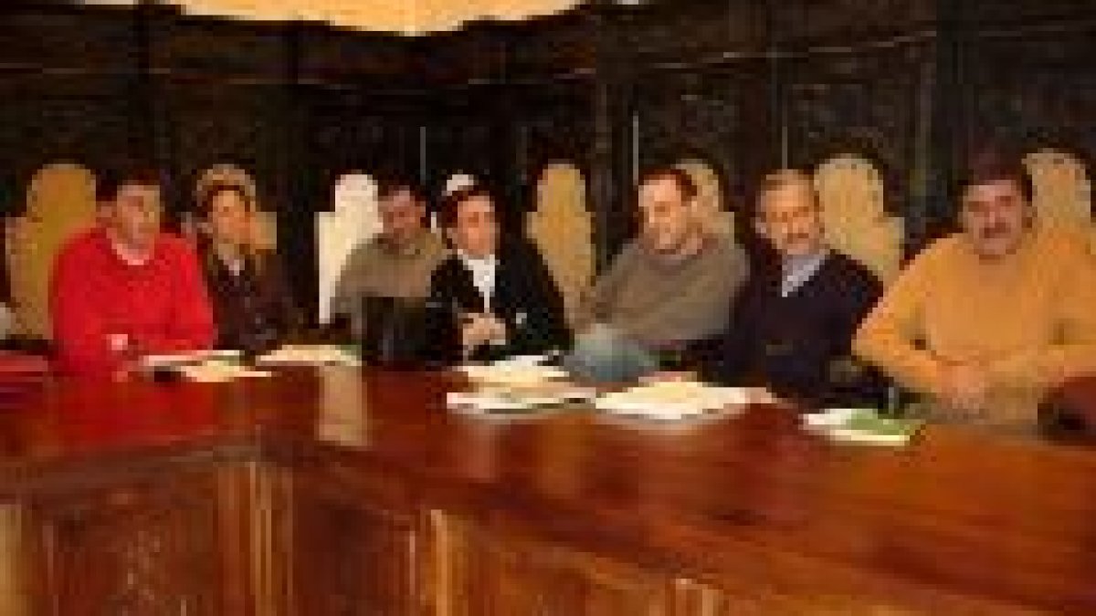 El grupo de concejales del PP durante una sesión plenaria en una foto de archivo