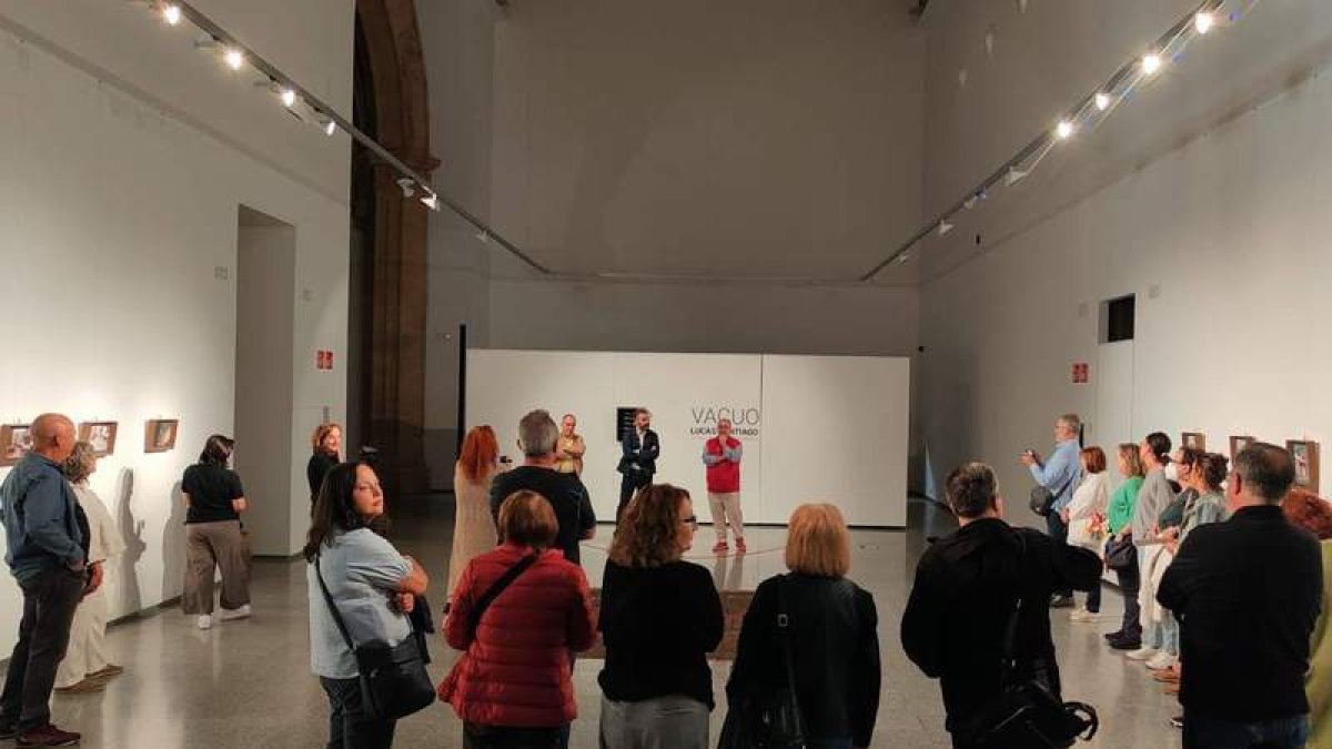 El Museo de los Pueblos Leoneses inauguró ‘Vacuo’ en su sala de exposiciones. DL