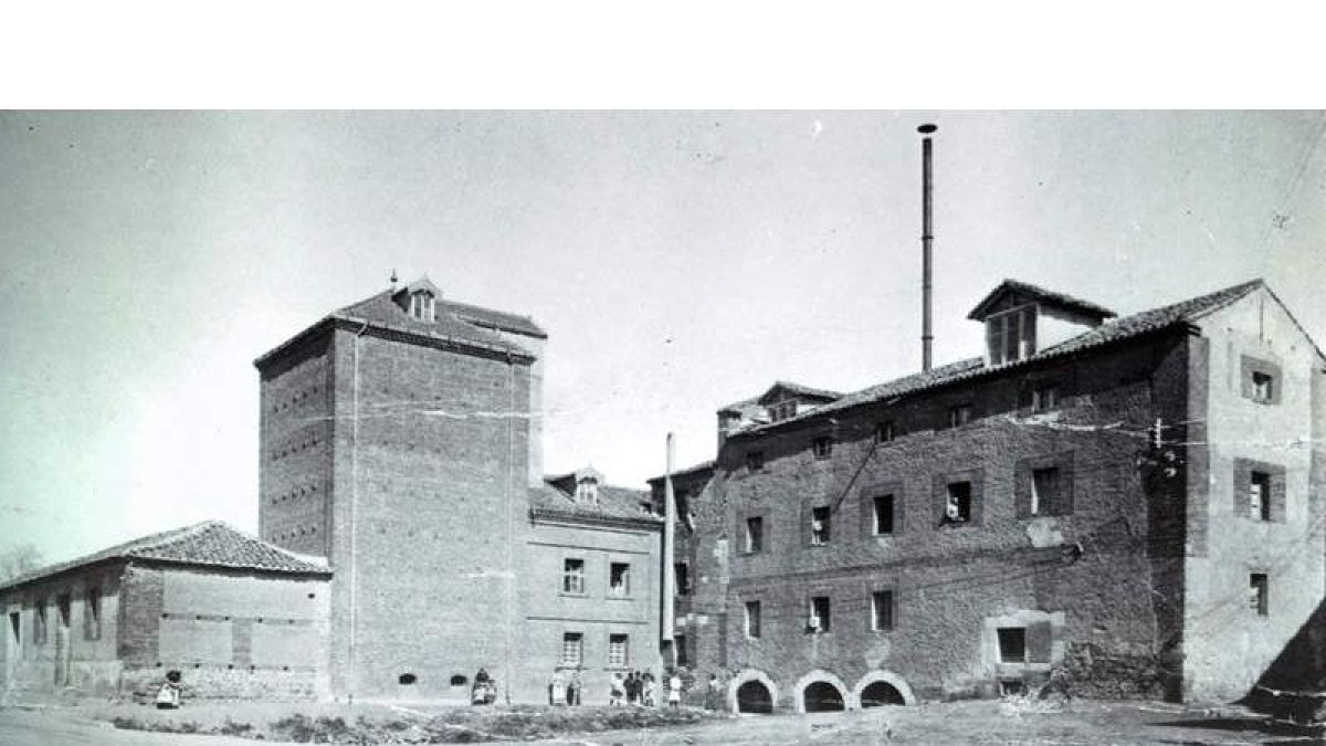Imagen histórica del Molino Sidrón, que funcionaba a pleno rendimiento a finales del siglo XIX. PEPE GRACIA