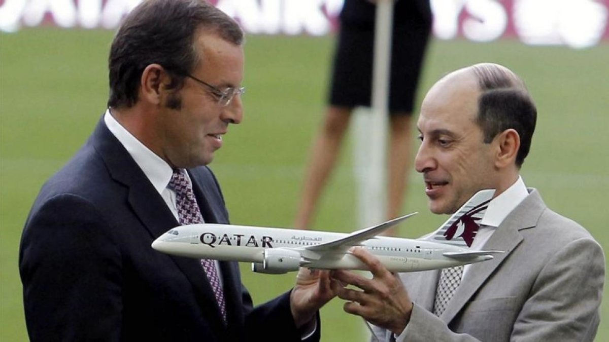 Sandro Rosell y el consejero delegado de Qatar Airways Akbar Al Albaker.