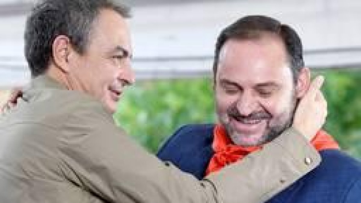 El ministro Abalos con Zapatero