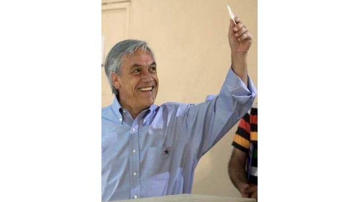 Piñera se mostró exultante cuando fue a votar.