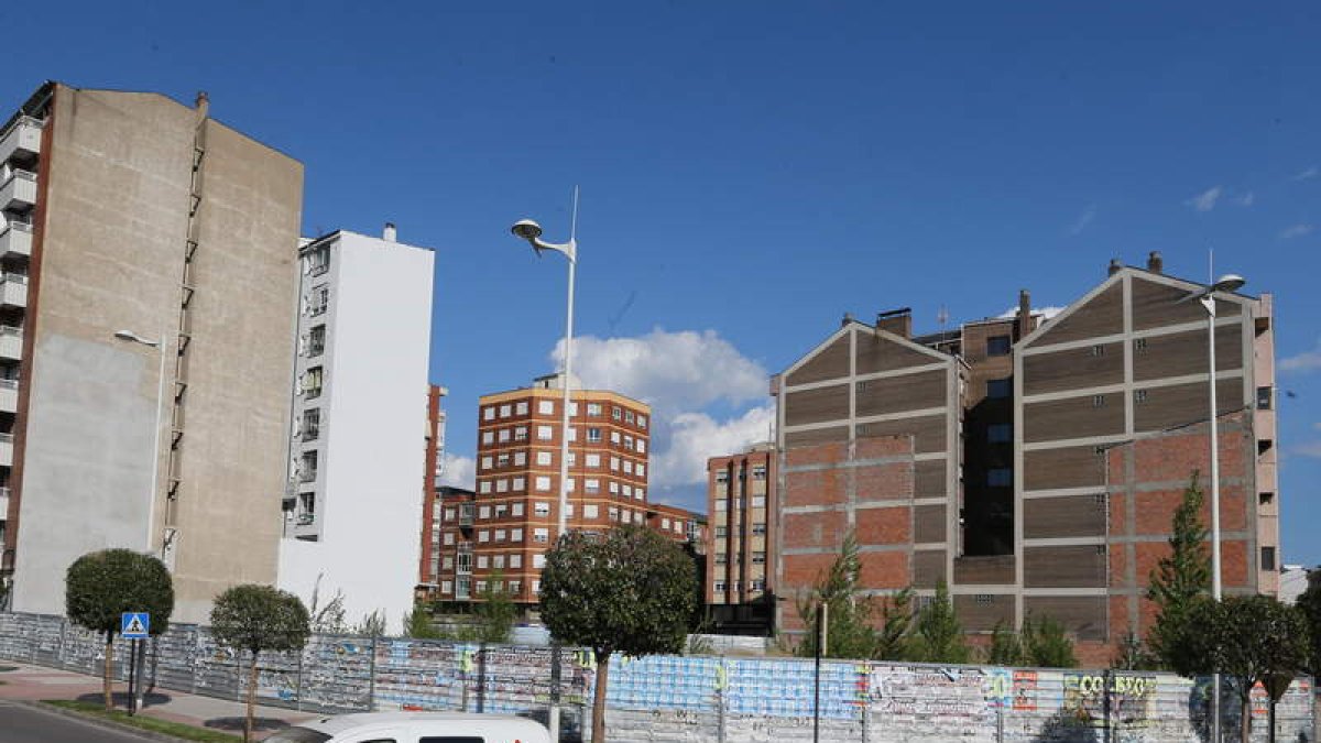 La venta del solar del viejo cuartel reportará al Ayuntamiento 2,5 millones de euros.