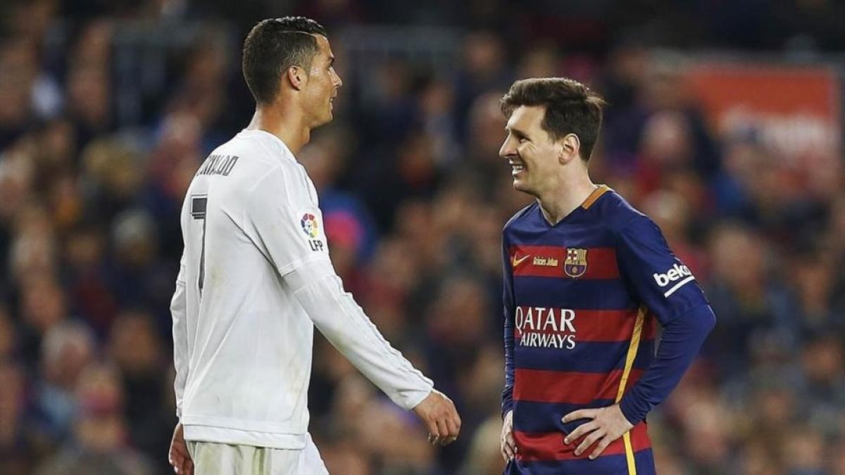 Cristiano Ronaldo y Messi en el último clásico disputado en el Camp Nou.