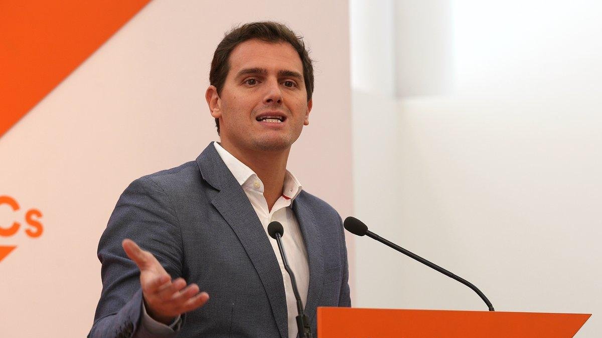 El presidente de Ciudadanos, Albert Rivera, durante una rueda de prensa. /