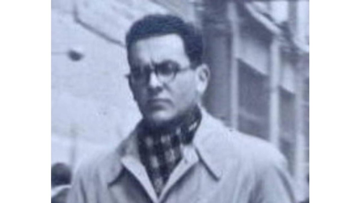 Cirilo Benítez (foto pequeña), a quien sustituyó Jorge Semprún