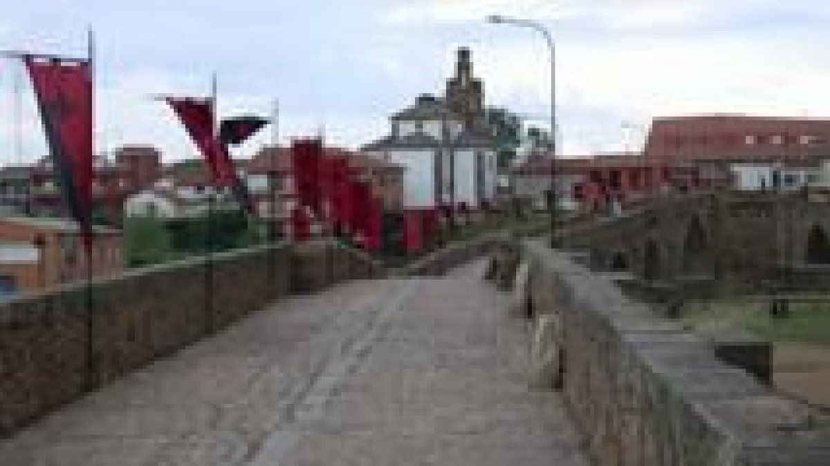 El puente de Hospital de Órbigo se engalana para rememorar la gesta de Suero de Quiñones en 1434