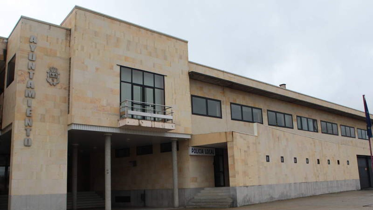 Exterior de la sede central del Ayuntamiento de San Andres del Rabanedo.