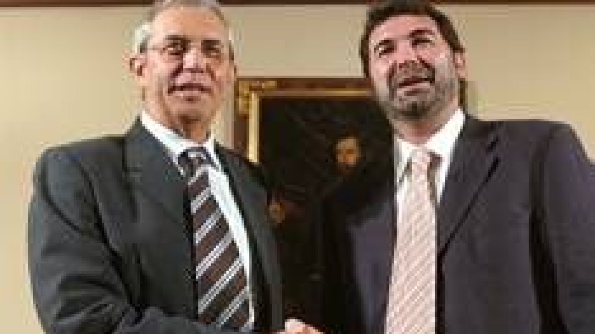 Touriño y Quintana inician la reunión para negociar el gobierno de la Xunta