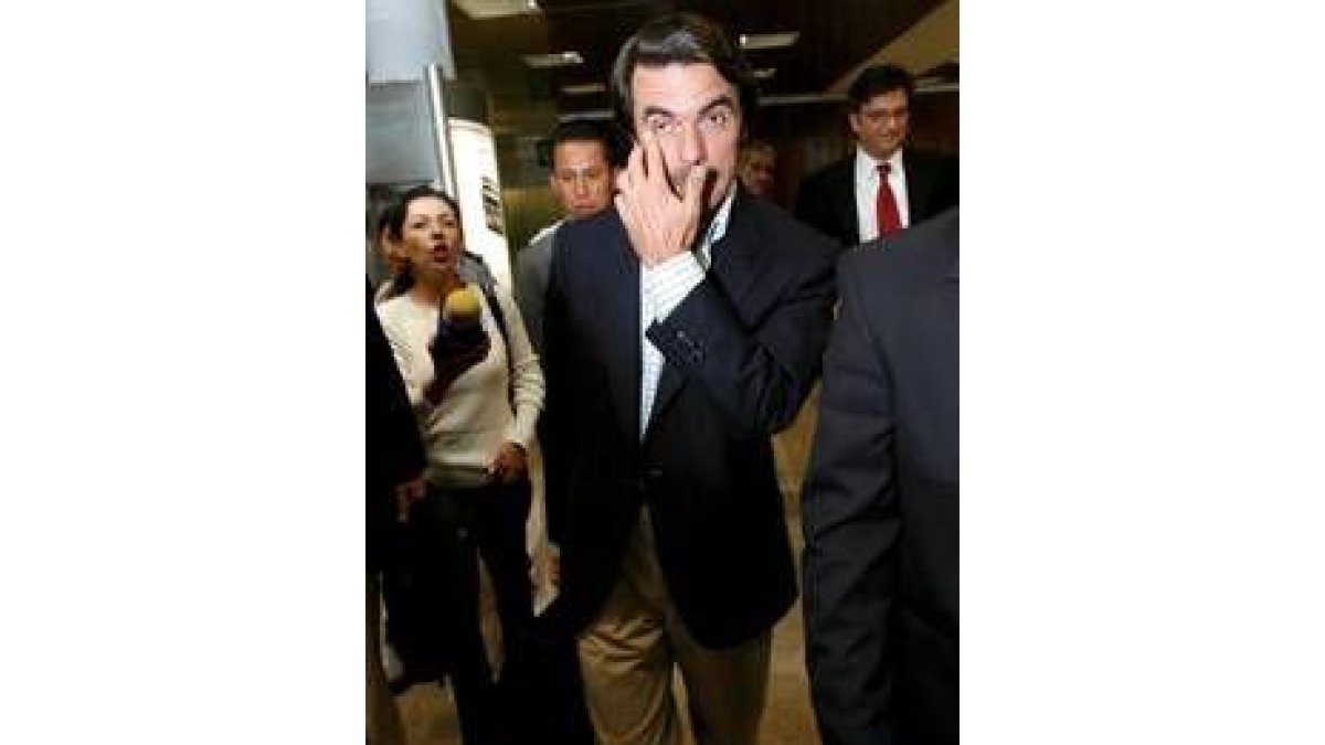 José María Aznar a su llegada ayer al aeropuerto de México