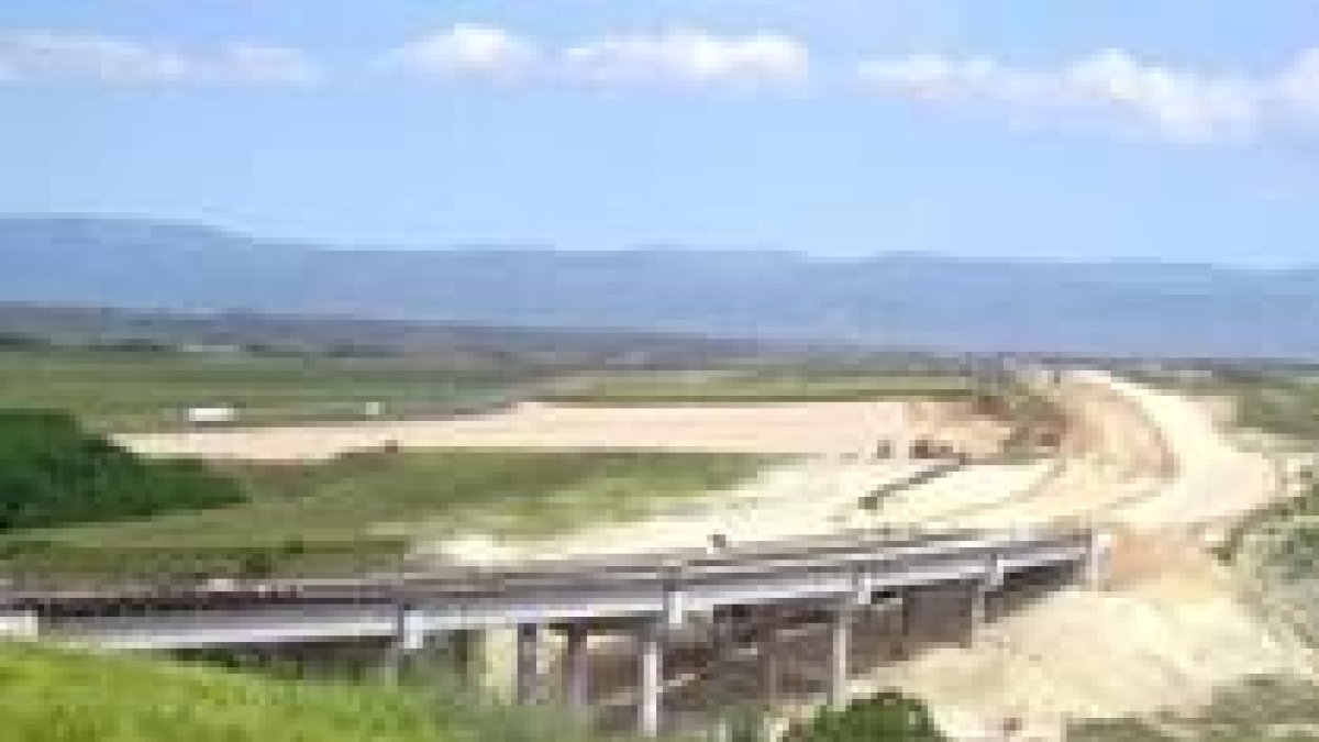 Estado de las obras de la autovía Valladolid-Segovia a la altura de Roda
