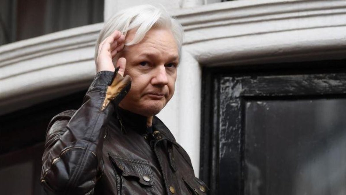 Julian Assange.