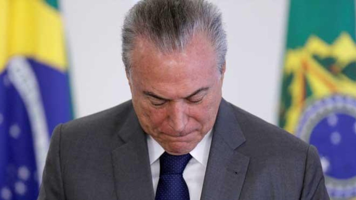 Una supuesta grabación ha puesto contra las cuerdas al presidente de Brasil.