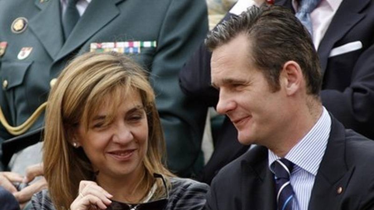 Urdangarin y la infanta Cristina, durante un partido de tenis en Barcelona, en el 2007.