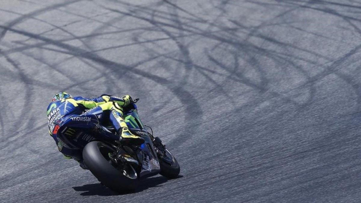 Rossi, en los entrenamientos de Montmeló para el GP de Cataluña.