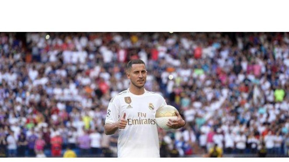 Eden Hazard durante su presentación como jugador del Madrid.