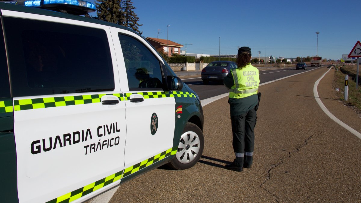 Guardias civiles de varias provincias reparan el déficit de plantilla en Burgos. DL