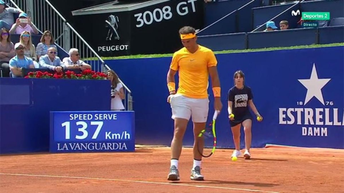 Rafael Nadal, camino de su victoria.