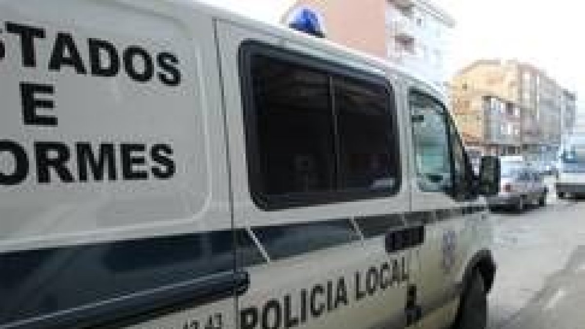 El portavoz leonesista cree conveniente el refuerzo del cuerpo policial del municipio de San Andrés