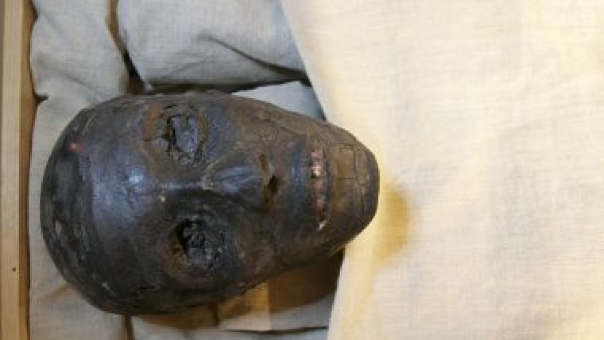 La momia de Tutankamón.