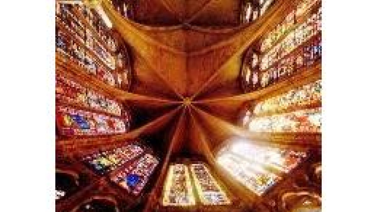 Emitirán un sello sobre las vidrieras de la Catedral de León