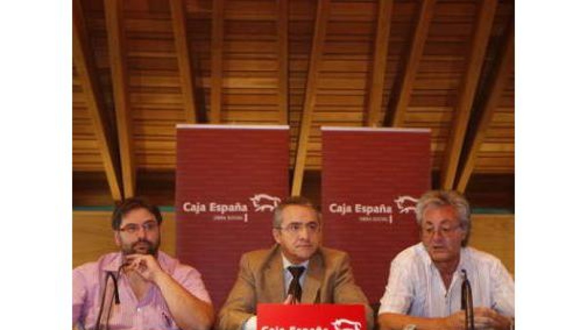 Juanjo Santano, Dionisio Domínguez y Emilio Fernández.