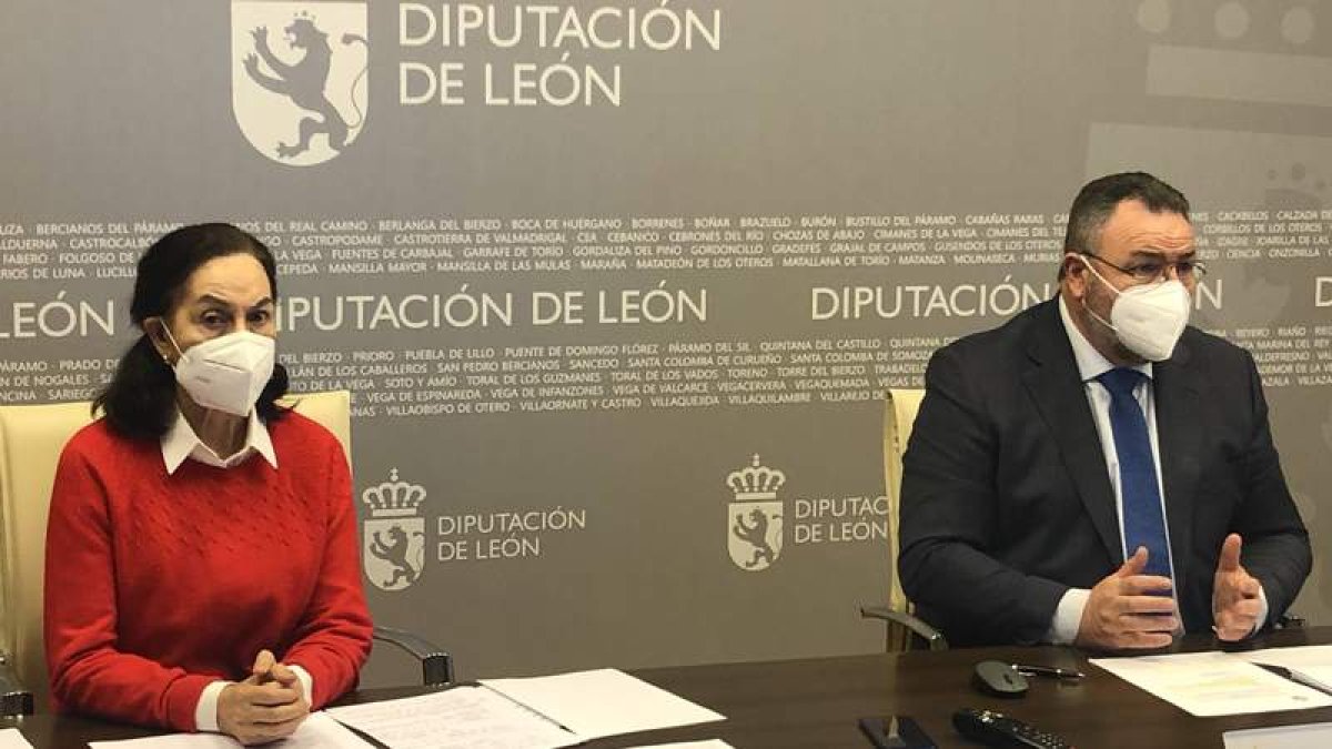 Humildad Rodríguez Otero y Eduardo Morán, ayer tras la Mesa por León, que se reunió de forma telemática. DL