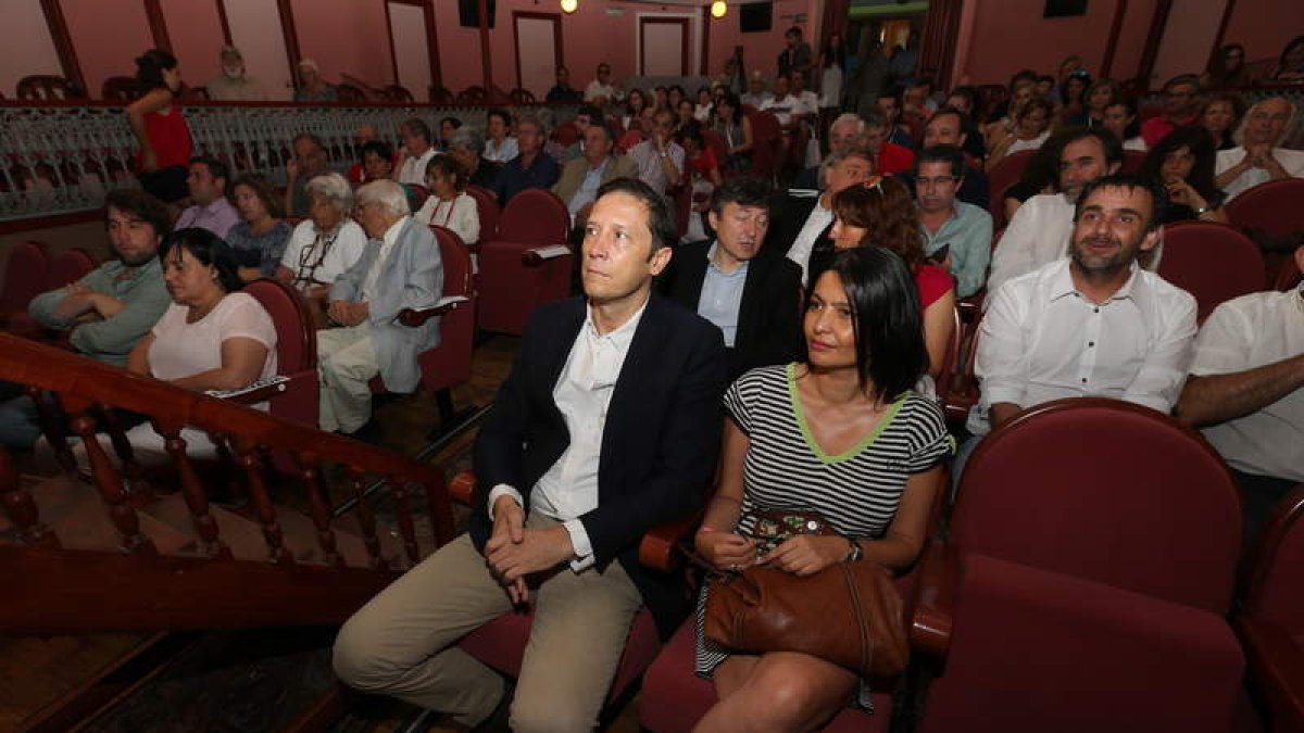 Jaime Gil-Robles, sobrino biznieto de Gil, asistió a la sesiones en el Teatro Villafranquino.