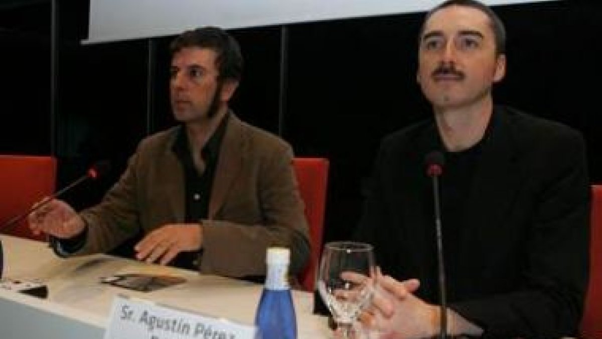 Imagen de archivo de Rafael Doctor Roncero, primer director del Musac, y Agustín Pérez Rubio, conser