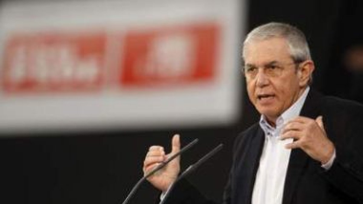 El candidato del PSOE de Galicia a la Xunta, Emilio Pérez Touriño