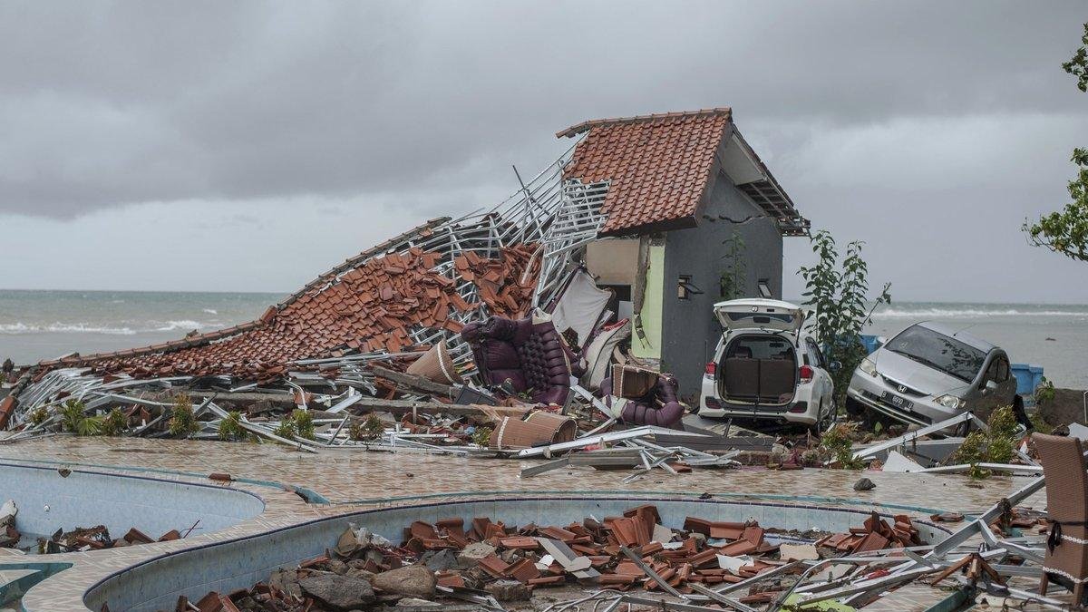 Devastación producida por el tsunami