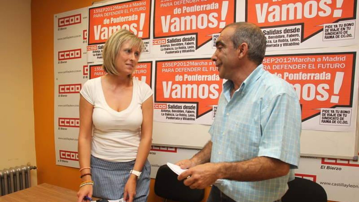 Isabel Céspedes y Alfredo Peláez durante la comparecencia ante los medios.