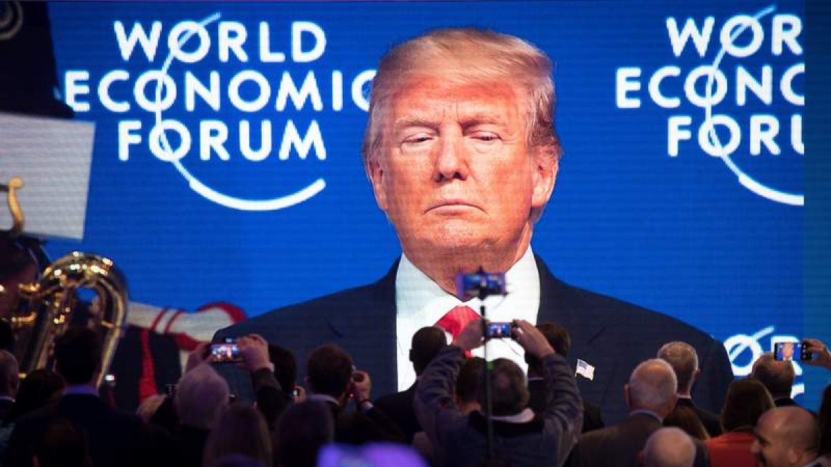 Como suele ser habitual el presidente Trump demostró en Davos que su discurso es inalterable. GIAN EHRENZELLER
